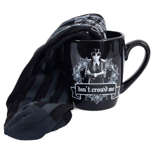 Classic mug and sock gift set